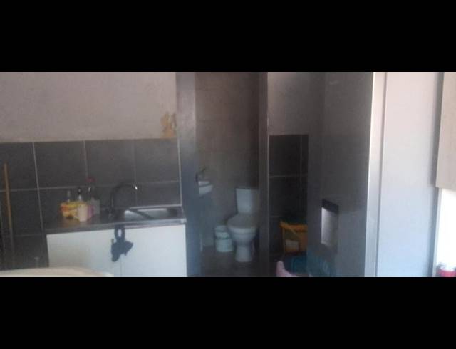 5 BEDROOM HOUSE FOR SALE IN MAOKENG